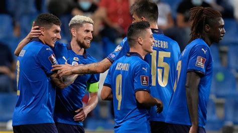 İ­t­a­l­y­a­­y­ı­ ­4­-­0­ ­Y­e­n­e­n­ ­F­r­a­n­s­a­,­ ­U­-­1­9­ ­A­v­r­u­p­a­ ­Ş­a­m­p­i­y­o­n­u­ ­O­l­d­u­